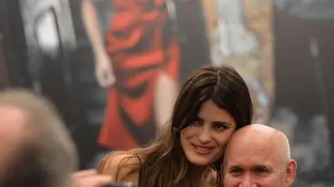 Isabeli Fontana e Steve McCurry, alla presentazione del Calendario Pirelli 2013, firmato da Steve McCurry, Rio de Janeiro, 27 novembre 2012. ANSA / US PIRELLI ++NO SALES EDITORIAL USE ONLY++