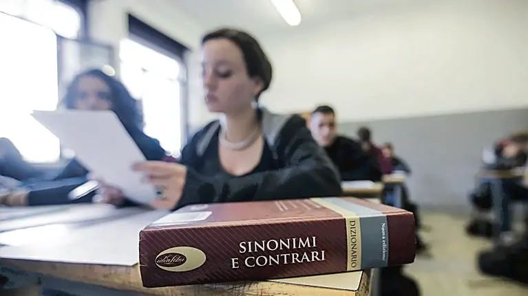 21/04/2015 Roma, prove di esame di maturità all' I.I.S. Via Salvini 24