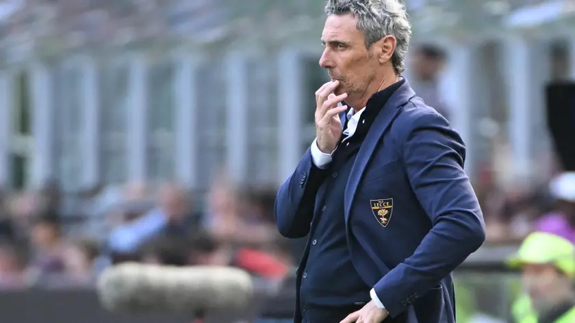 epa11262465 Lecceâ€™s head coach Luca Gotti reacts during the Italian Serie A soccer match between Ac Milan and Lecce at the Giuseppe Meazza stadium in Milan, Italy, 06 April 2024. EPA/DANIEL DAL ZENNARO