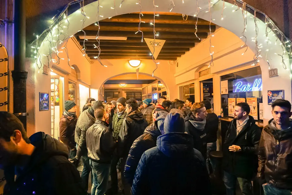 BELLUCO Montagnana (PD), 19.12.2015 Presentazione calendario della sexy barista Sandra Gomez al bar Fly PH. ZANGIROLAMI Nella foto: il bar