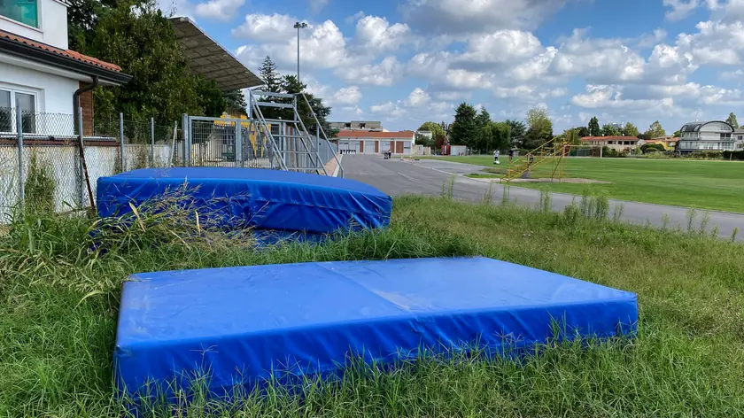 I lavori non conclusi allo stadio Franceschini di Voltabarozzo