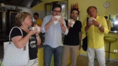 SINDACI CONTRO. Pranzo nel kebab per i quattro primi cittadini che contestano Bitonci