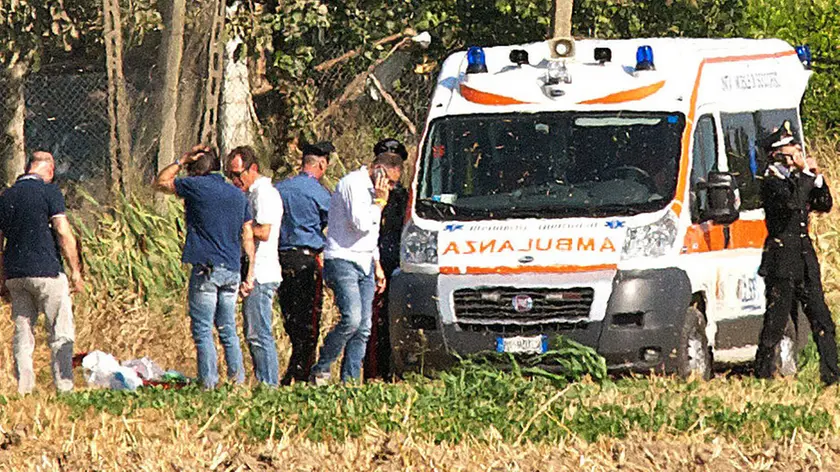 CESARO - AG.ZANGIROLAMI - 29/07/2015 - OMICIDIO DI MAURO GUERRA.NELLA FOTO: RECUPERO DELLA SALMA.PH ZANGIROLAMI