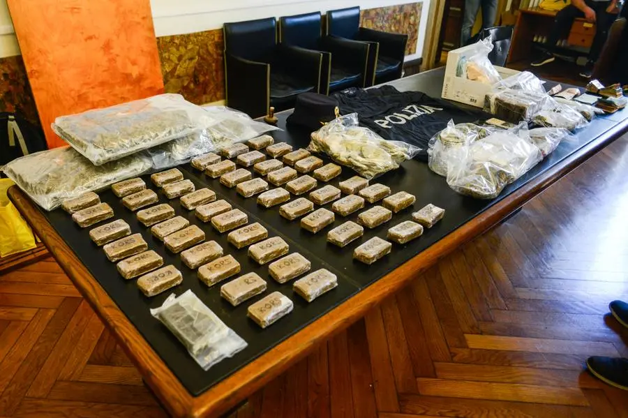 MARIAN-AGENZIA BIANCHI-PADOVA-CONFERENZA STAMPA OPERAZIONE BITCOIN,SPACCIO.