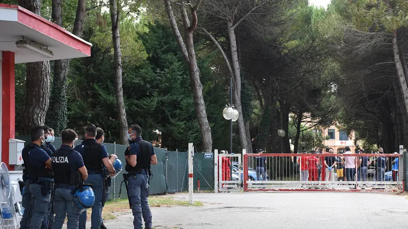 BARON - TOMMASELLA - JESOLO - PROTESTA MIGRANTI ALLA CROCE ROSSA