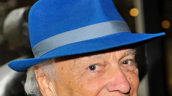 Giorgio Albertazzi ripreso il 14 aprile a Roma a margine della presentazione del musical " I Promessi Sposi " . . MAURIZIO BRAMBATTI/ANSA