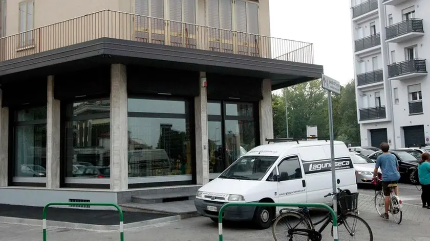 BARSOTTI - NUOVO NEGOZIO DI MOTO ALLA STANGA