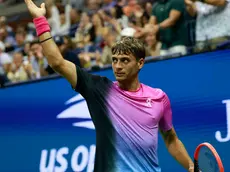 epa11576812 Flavio Cobolli of Italy in action during a third round match of the US Open Tennis Championships against Daniil Medvedev of Russia, at the USTA Billie Jean King National Tennis Center in Flushing Meadows, New York, USA, 31 August 2024. The US Open tournament runs from 26 August through 08 September. EPA/JOHN G. MABANGLO