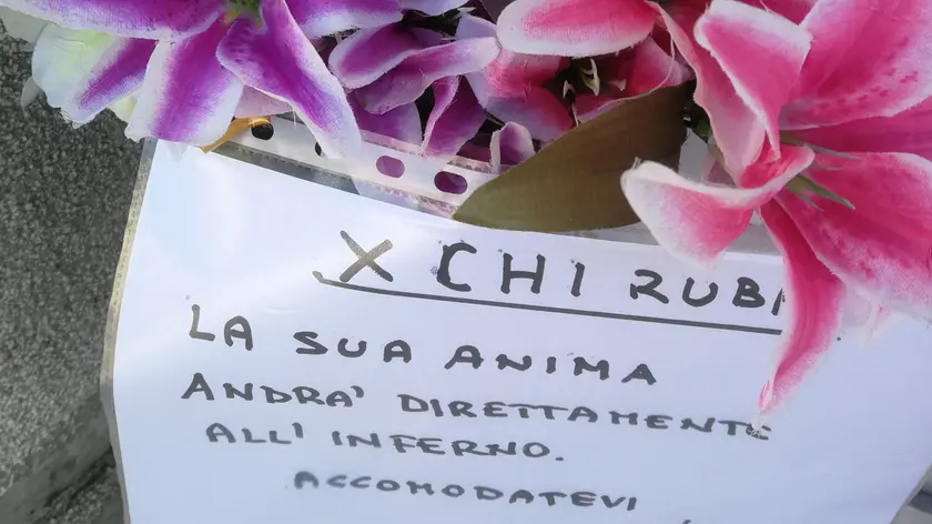 Il cartello al cimitero di Salboro