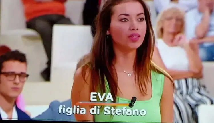 Sandra Gomez durante la puntata di "Forum"