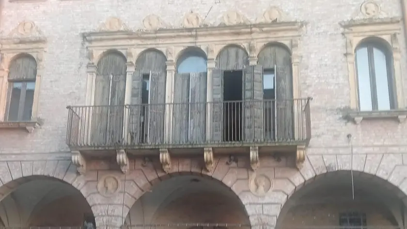 Un dettaglio della facciata di Palazzo Martinengo a Padova