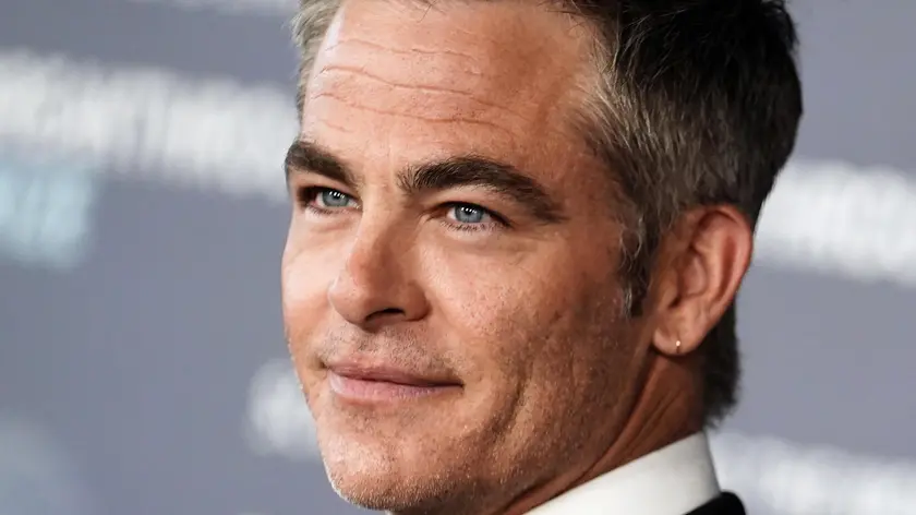 epa10574956 US actor Chris Pine attends the 9th Breakthrough Prize Ceremony in Los Angeles, California, USA, 15 April 2023. The gala honors acclaimed science and mathematics luminaries. EPA/ERIC THAYER