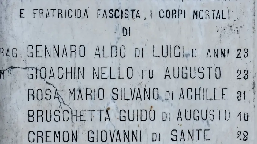 Megliadino S. Fidenzio (PD), 21 agosto 2018 Vedute di Megliadino S. Fidenzio per reportage di Jori ph. Zangirolami Nella foto: il monumento che ricorda l'eccidio nazista in localita Botta.