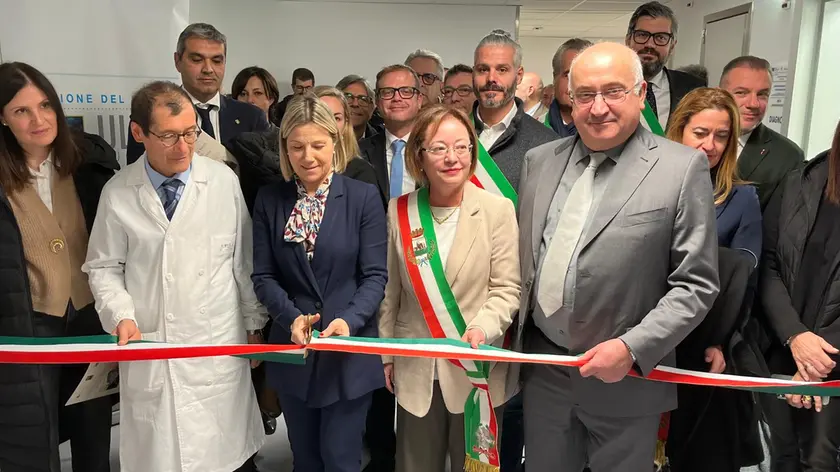 Il taglio del nastro