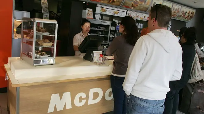 barsotti - COLAZIONE DA MAC DONALD'S IN STAZIONE