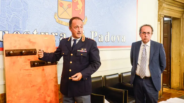 MARIAN-AGENZIA BIANCHI-PADOVA-CONFERENZA STAMPA OPERAZIONE BITCOIN,SPACCIO.