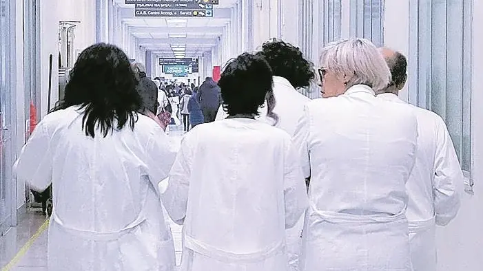 Medici, accordo sugli aumenti per i dipendenti del servizio sanitario regionale