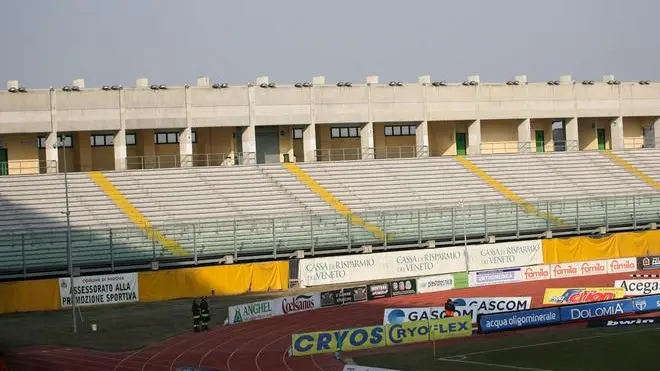 BARSOTTI.PADOVA-EMPOLI STADIO EUGANEO.curva chiusa per ghiaccio
