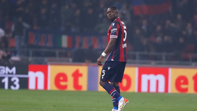 Bologna's Adama Soumaoro leaves the pitch after being sent off during the Italian Serie A soccer match Bologna FC vs AC Milan at Renato Dall'Ara stadium in Bologna, Italy, 23 October 2021. ANSA /ELISABETTA BARACCHI