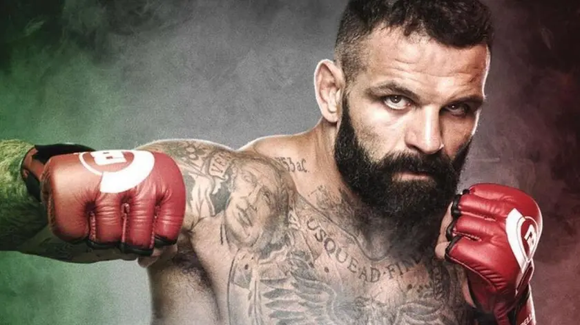 Alessio Sakara è l’unico italiano ad aver svolto competizioni, per otto anni, per l’organizzazione Ufc, la più importante al mondo, ed è anche conduttore televisivo