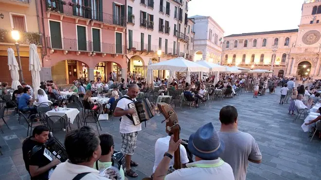 BARSOTTI - SUONATORI RUMENI IN PIAZZA DEI SIGNORI