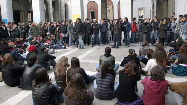 VIGATO - MANIFESTAZIONE E CORTEO STUDENTI VIGATO - MANIFESTAZIONE E CORTEO STUDENTI
