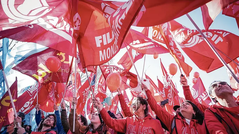 Manifestazione "Fai la cosa buona" indetta dalla Fillea Cgil e Feneal Uil per chiedere al Governo più tutele per il settore edile per il super bonus. Torino 01 aprile 2023 ANSA/TINO ROMANO