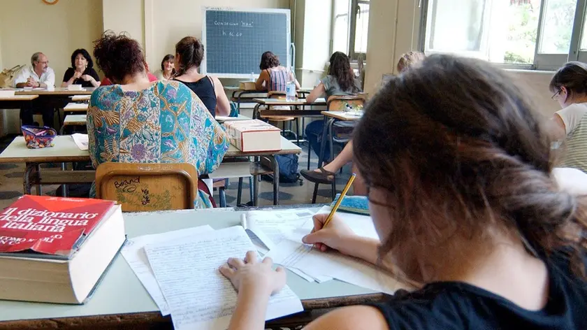 18/06/03 SCUOLA LICEO SCIENTIFICO RIGHI ESAMI DI MATURITA' PROVA SCRITTA DI ITALIANO .