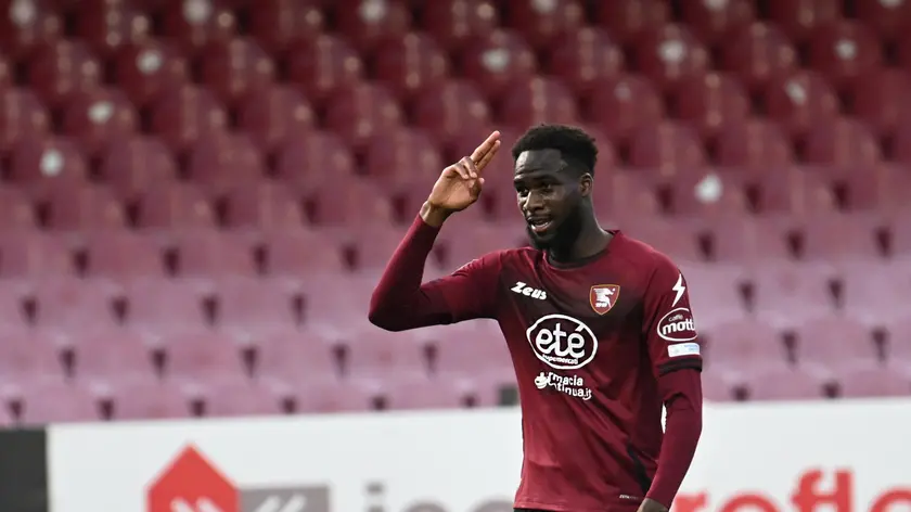 Salernitana’s Boulaye Dia jubilates after scoring the goal during the Italian Serie A soccer match US Salernitana vs ACF Fiorentina at the Arechi stadium in Salerno, Italy, 03 May 2023. ANSA/MASSIMO PICA
