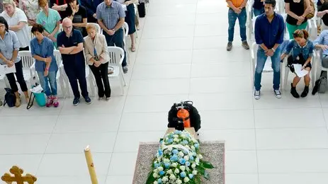 BOTTIN - 21/06/2016 - monselice - funerale del dottor Massimo Arboit nella foto: delle bombole da sommozzatore affianco alla bara ph zangirolami