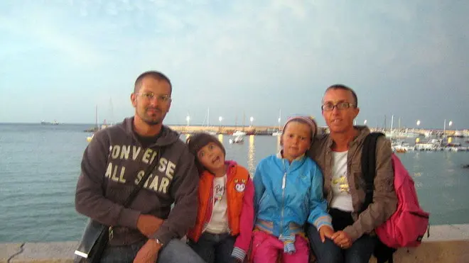 PASSERINI TREVISO FAMIGLIA DURANTE DISPERSA CADUTA AEREO CARACAS AGENZIAI FOTOGRAFICA FOTO FILM