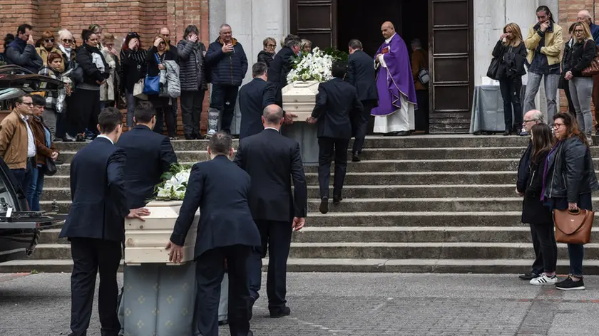 MARIAN-AGENZIA BIANCHI-PADOVA-FUNERALI PIERMATTEO E DONATELLA RIGON