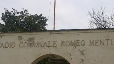 Una veduta esterna dello stadio Romeo Menti di Vicenza, in una immagine di archivio. ANSA