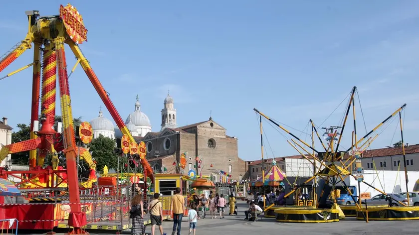 MARIAN - AGENZIA BIANCHI - PADOVA - GIOSTRE IN PRATO DELLA VALLE