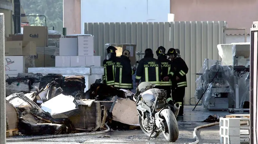 FERRO - AGENZIA BIANCHI - PADOVA - INCENDIO VIA LUSSEMBURGO