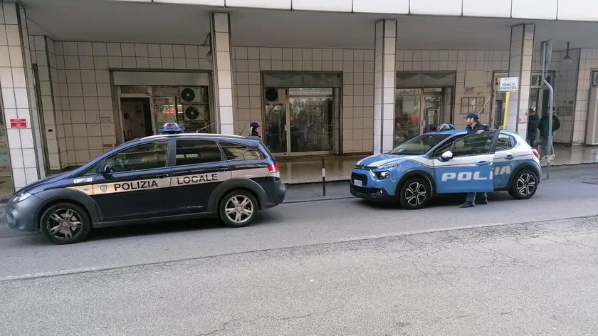 Due locali chiusi in via Tommaseo a Padova