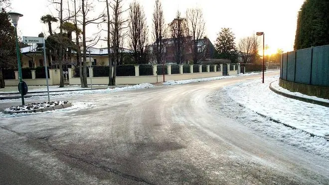 Strade Ghiacciate Abano-Montegrotto..MALAGOLI