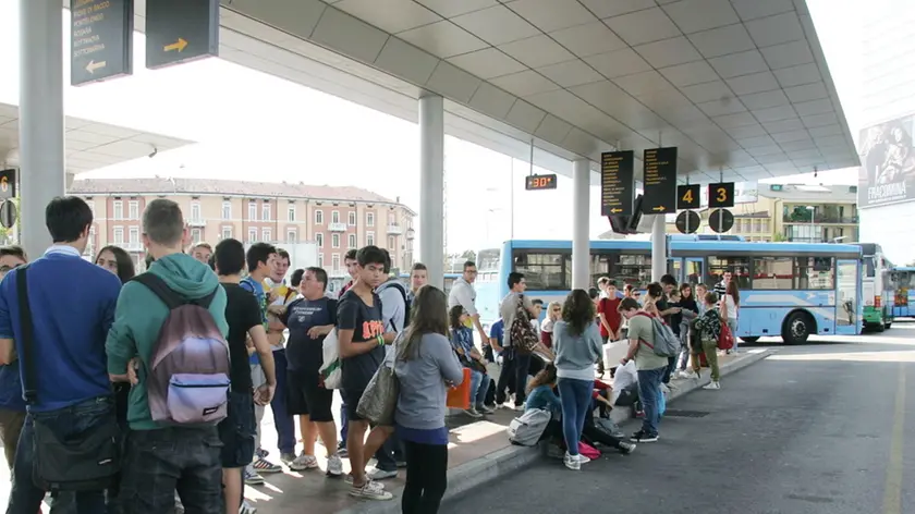BARSOTTI - RAGAZZI E MATRICOLE IN STAZIONE