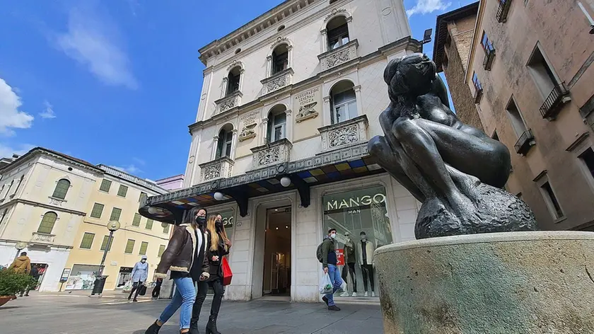 TOME' - AGENZIA BIANCHI - PADOVA - PALAZZO GENERALI