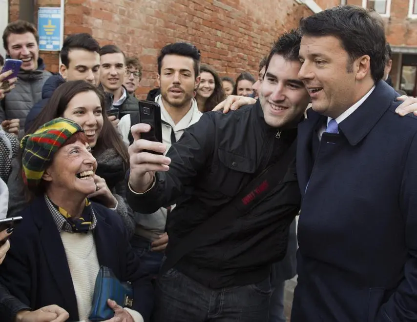 ll presidente del Consiglio Matteo Renzi in occasione della sua visita a Venezia per l'inaugurazione del nuovo Campus universitario di Cà Foscari, 16 ottobre 2015. ANSA/ Tiberio Barchielli - Ufficio stampa Palazzo Chigi ++ NO SALES, EDITORIAL USE ONLY ++