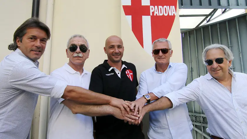 EDEL-FOTOPIRAN-PADOVA PARENZA RITIRO CALCIO PADOVA .da sx zamuner bergamin brevi bonetto e beccaro