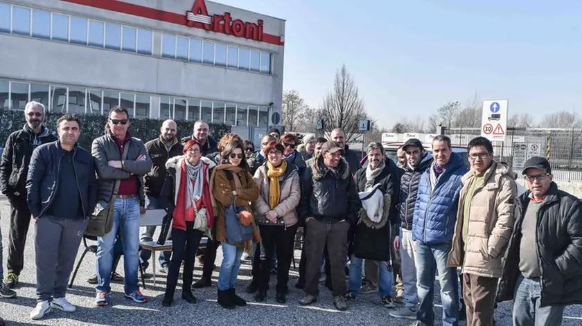 BARON-AGENZIA BIANCHI-PADOVA-PROTESTE LAVORATORI ARTONI
