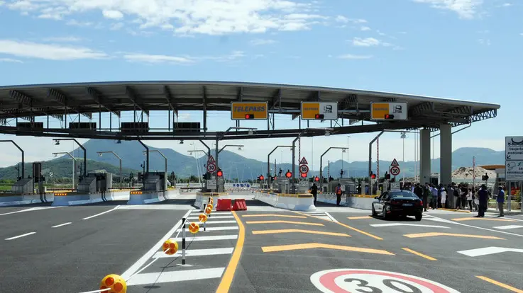 Agugliaro (VI), 30.06.2014.Inaugurazione del nuovo casello di Agugliaro dell'autostrada A31 Valdastico Sud.Nella foto: il casello e l'autostrada.ph. Zangirolami