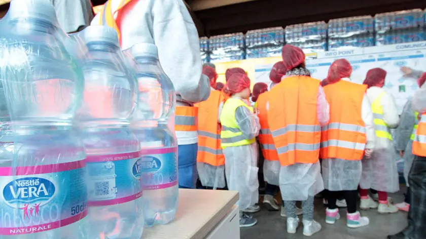 BELLUCO VISITA STABILIMENTO ACQUA VERA SAN GIORGIO IN BOSCO