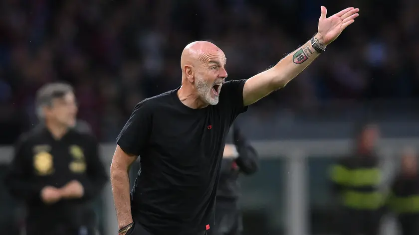 Milan coach Stefano Pioli gesture during the italian Serie A soccer match Torino FC vs AC Milan at the Olimpico Grande Torino Stadium in Turin, Italy, 18 May 2024 ANSA/ALESSANDRO DI MARCO DI MARCO