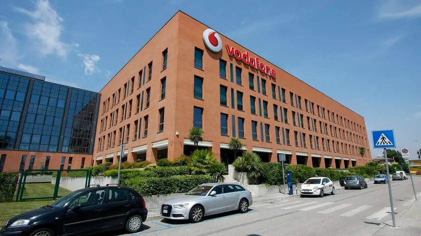 BARON - AGENZIA BIANCHI - PADOVA - VODAFON. MAURO MARELLI