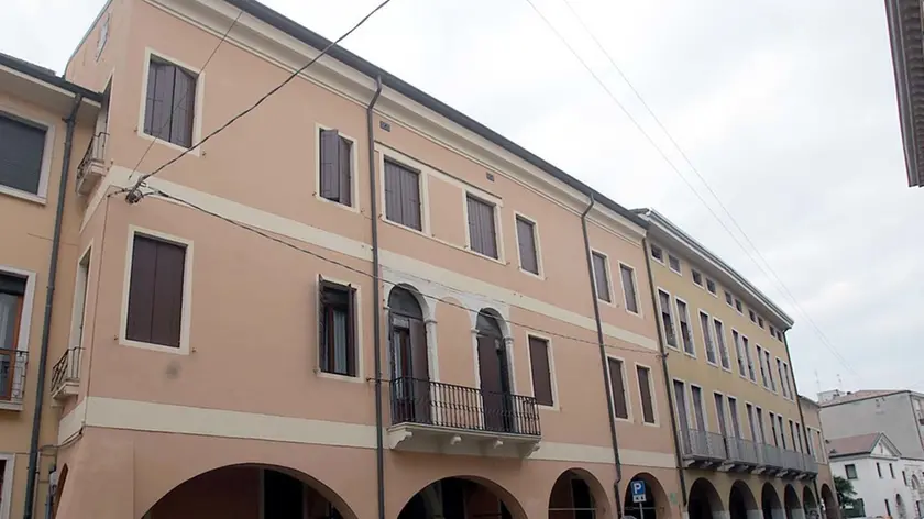MARIAN - AGENZIA BIANCHI - PADOVA - ESTERNO CASA MARIA BAMBINA VIA SAN MASSIMO