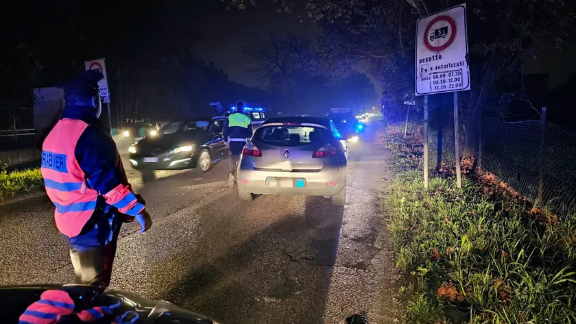 L'intervento dei carabinieri ad Este