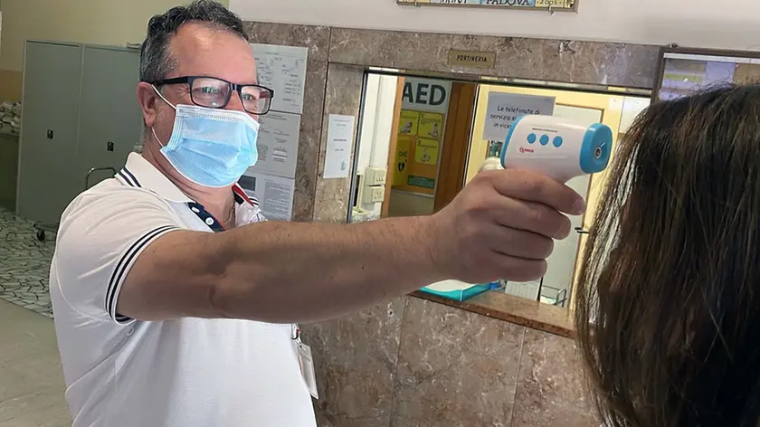 TOME -AGENZIA BIANCHI-PADOVA - ENTRATA STUDENTI AL FERMI E AULE