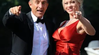 Ezio Greggio con Anna Falchi Sopra: Giorgia Wurth